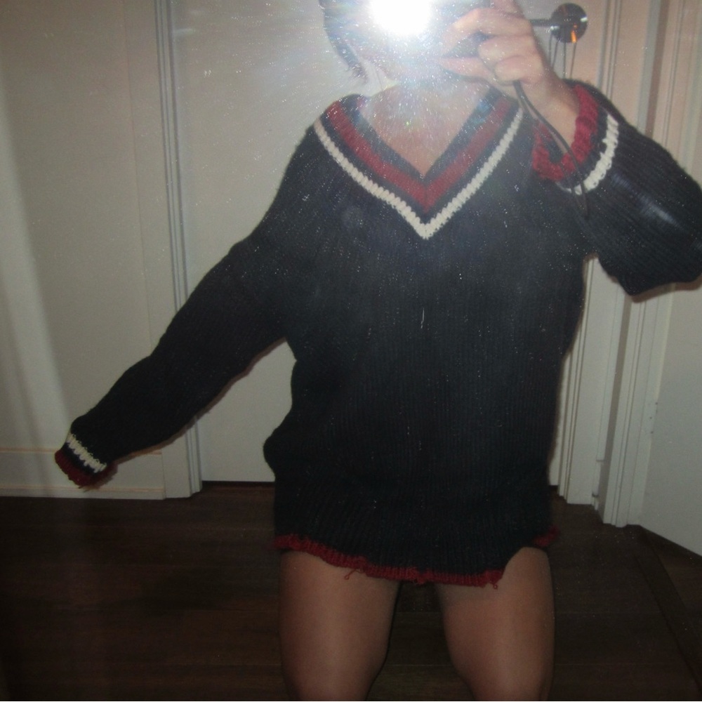 ZARA Knit V-Neck Chunky Sweater – Navy with Red & White Trim (M-L)